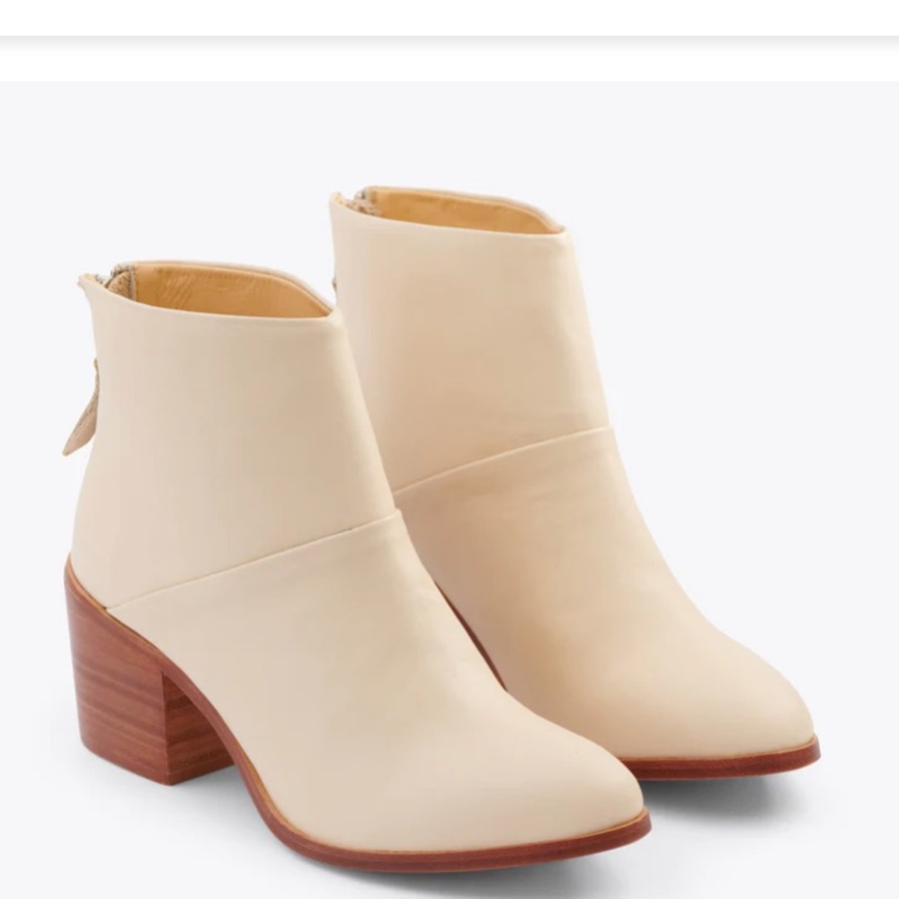 Nisolo Cream Ankle Boots